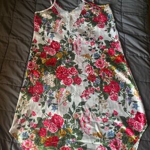 FLOWERY SLIP DRESS